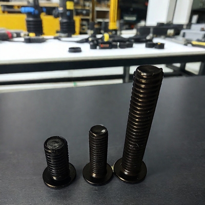 Parafusos de tampa hexadecimal de aço carbono escurecido, com fio completo e cabeça redonda plana