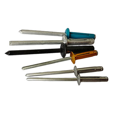 Produtor confiável de rivetes impermeáveis duráveis com grau A2-70/A4-80 e padrão DIN