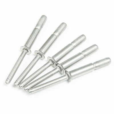 Rebites estruturais à prova d'água com cabeça redonda e acabamento liso de aço inoxidável 4,8 6,4 mm