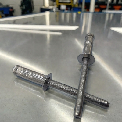 Aço inoxidável multi-grip rivet cego para automóvel vantagem de serviço personalizado