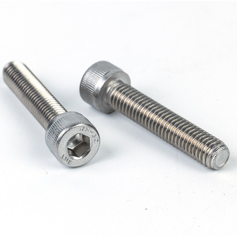 Parafusos hexagonais de aço inoxidável com cabeça cilíndrica e cabeça de copo em 304