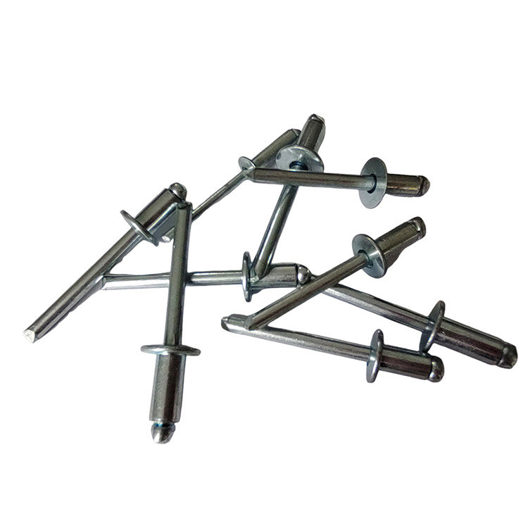 Rebites de ferro de cabeça redonda e cego 4,8 mm de comprimento para aplicações industriais de alta resistência