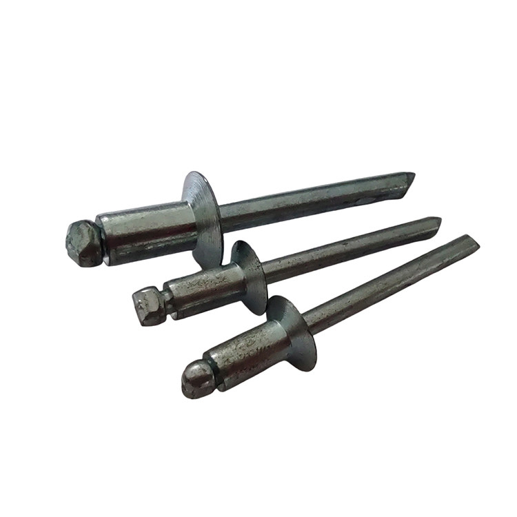 Alta resistência 12mm Open End Blind Rivets Ferro Countersunk Head Natureza no padrão DIN