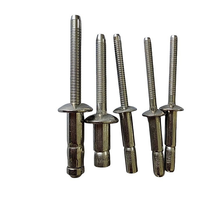 Rivets de tipo de bloqueio cego competitivo em material de aço inoxidável com acabamento brilhante